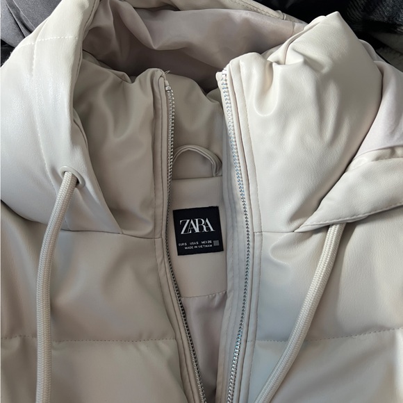 Zara Puffer Jacket - Picture 5 of 5